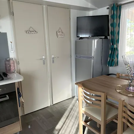 Kemp Mobil-home De La Mediterranee Vias